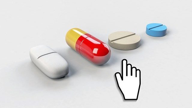 e-commerce em sua farmácia: imagem possui pílulas 